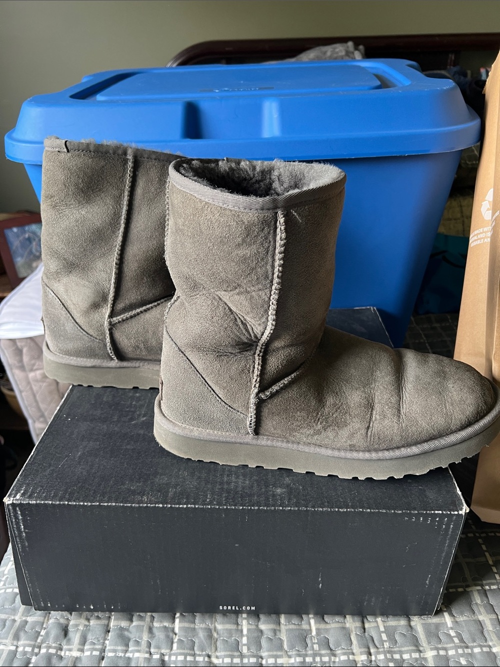 UGG Classic Short Winter Boots - Gray - Picture 4 of 6